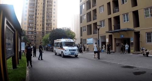  转移|120致电119，无法将病人从17楼转移到楼下救护车上