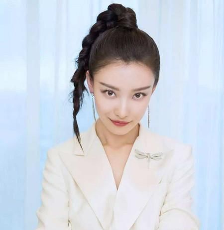 花样|入伏了这么热，不换换发型？女性试试这4种，头发能玩出大花样