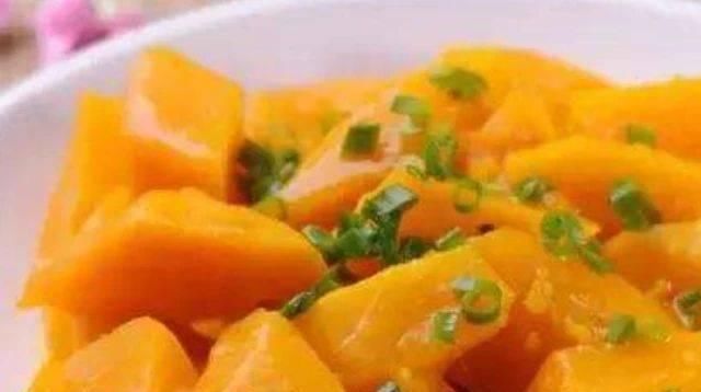 越来越|女人若有宫寒,4种食物要常吃,暖宫排毒子宫越来越健康!