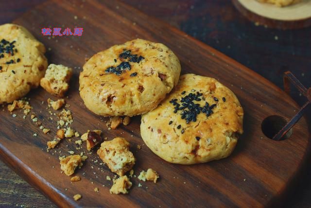  核桃|烘焙师揭秘真正的核桃酥做法，不放臭粉不放酥脆剂，太香酥了