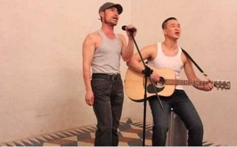 短视频|《星光大道》十年后,为何走红草根,只剩“大衣哥”一人?