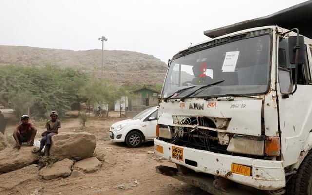  艰难|印度首都医疗废弃物暴增成患 拾荒者冒着染疫风险艰难求生