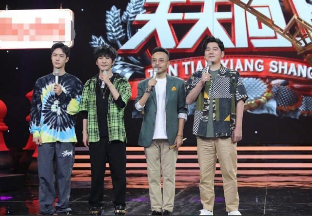  天天兄弟|王一博上《快本》串门，自我介绍有亮点，破坏道具要被“找家长”