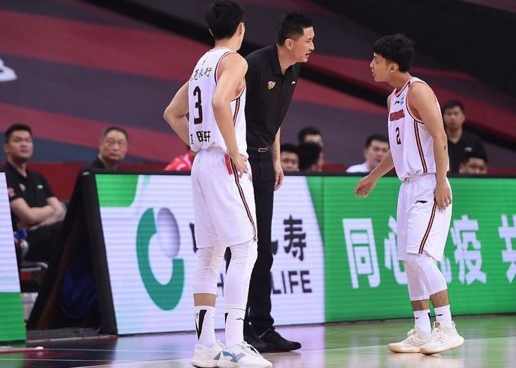 到篮板球|CBA决赛！广东宏远击败辽宁本钢！威姆斯28分！大比分1-0！