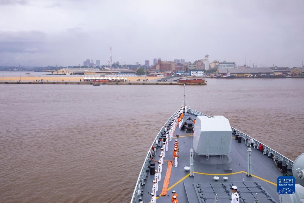 中国海军第43批护航编队访问科特迪瓦