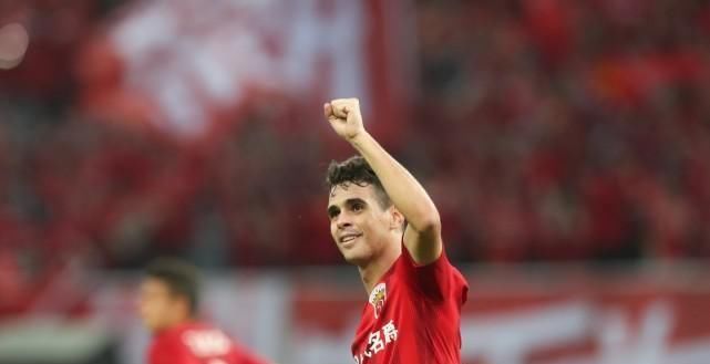  设限|中超梅西已出现，上港应为他重设限薪令，国足应想办法将其归化！