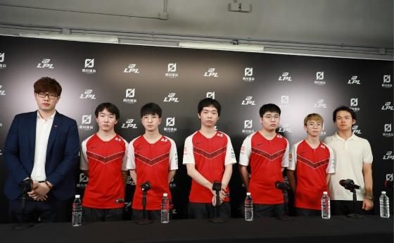  采访|LPL赛后采访-WE 马老师：可能我们是破绽型队伍吧，容易漏出破绽