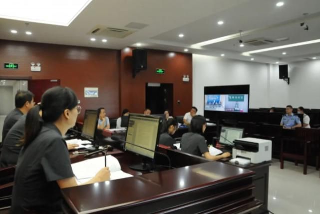 法院经审理|寻衅滋事、欺压百姓！霍邱法院公开宣判秦建、唐德友等人犯罪案！多人获刑……