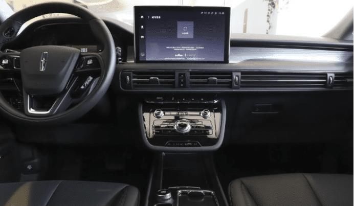 并存|25万也能买到高端车？林肯冒险家外在内在并存，绝不输奔驰