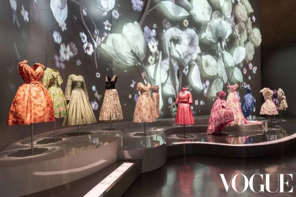 裙子|全世界最美的裙子,都藏在这个展览里