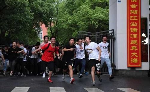  语文|理科生高考650分，还是栽在语文上，多少理科生感同身受？网友：太可惜了