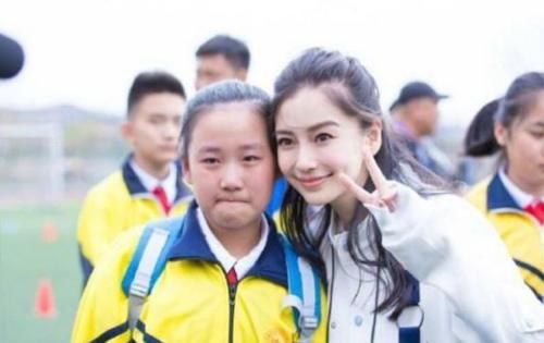  Baby|时隔2年，Baby曾在跑男承诺捐献的图书馆，如今变成了这样！