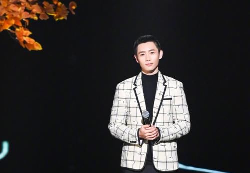  线下|魏晨出席线下商演视频被扒，霸气拒绝假唱，魏晨：专业歌手不假唱