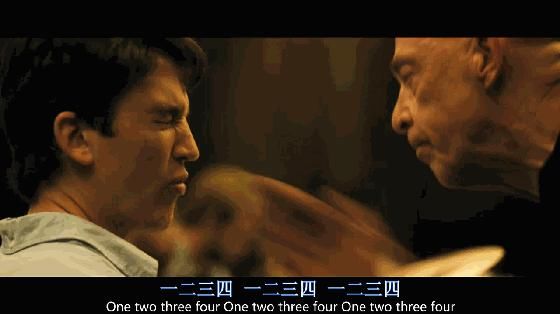 灰衣男|毕业十几年后，他用耳光“谢师恩”