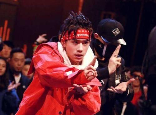 开播|《街舞》第三季开播,导演拒绝邀请张艺兴,说出原因被粉丝怒怼