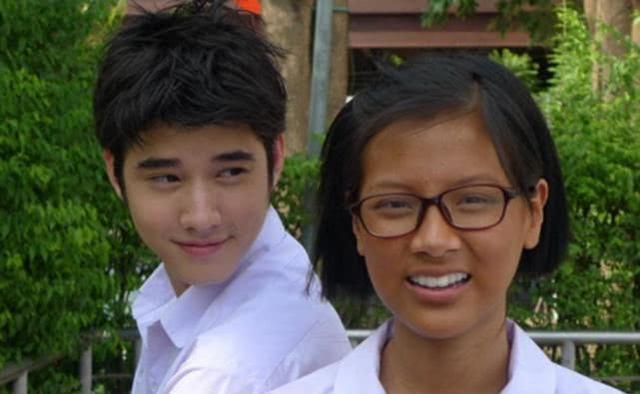  小亮|《初恋这件小事》男女主角多年后再次同框，小亮学长依旧颜值爆表