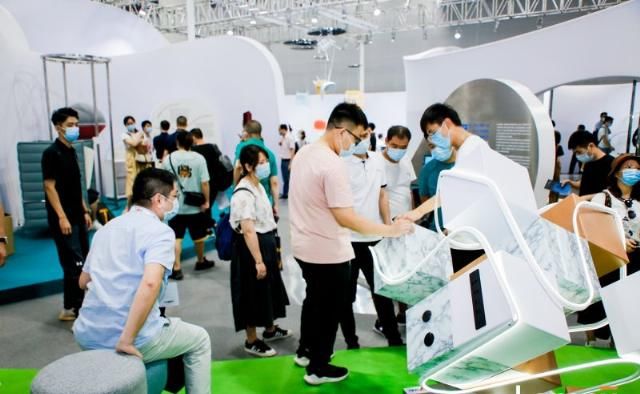  寓言|太空办公的未来寓言