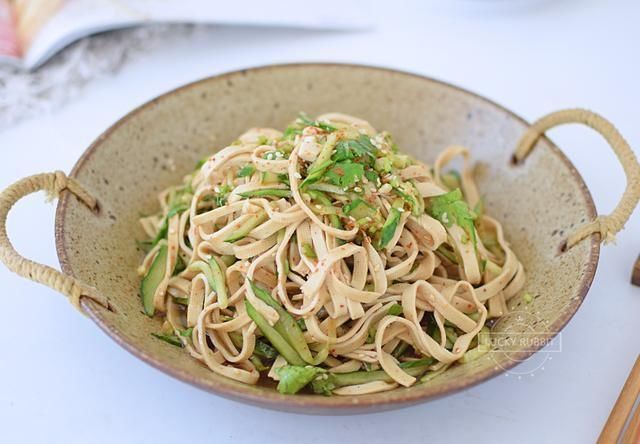  伏天|伏天试试这道凉拌菜，清凉酸爽