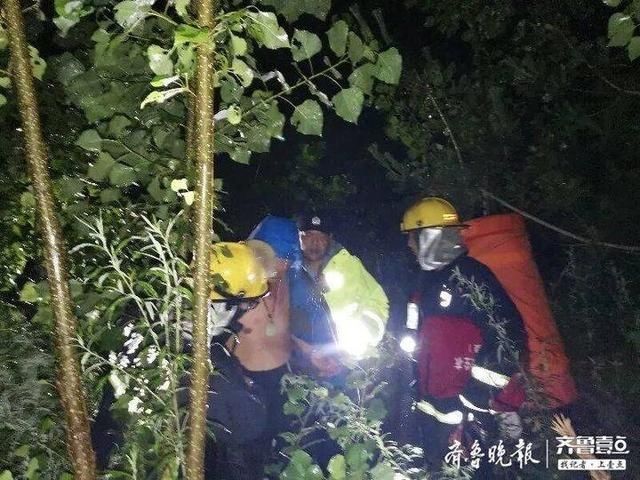  男子|惊险！男子雨夜被困山上，威海警民联手火速救援