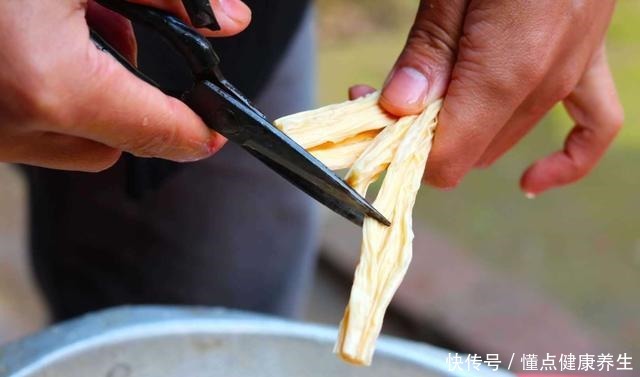 还要|泡腐竹学会这三招，口感劲道不夹生，比饭店泡的还要好吃，收藏了