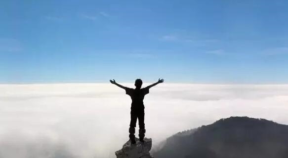成年人|乘风破浪的蓝盈莹被群嘲的背后格局小的成年人,暴露了你的教养