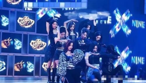  节目组|THE9录制快本遭区别对待，开场后只留3人，连何老师也不敢反驳