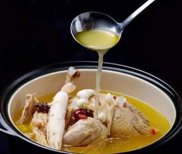  厨房|一锅汤放倒一桌十个人！这种食材千万别拿进厨房！！！