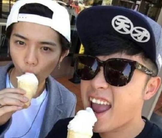  离开|跑男团成员离开后都有联系，唯独除了他，难怪是跑男最违和mc