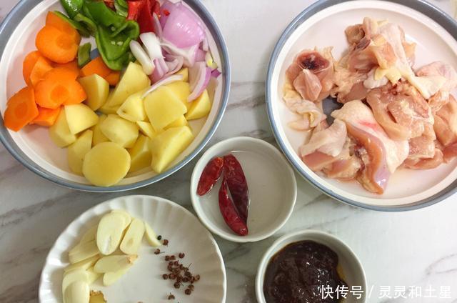  肉类食物|炖鸡时加入它，鸡肉鲜香味美，不仅没有腥味，还有淡淡的麦芽香