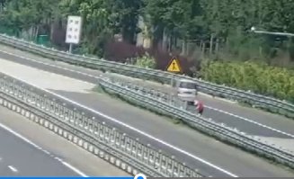 风雨|视频|风雨中的守候,日照交警逆水而行,全力确保群众安全