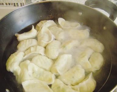  黄瓜|夏天这菜正当季，用它包饺子，爽口多汁，解暑又清火，现在吃正好