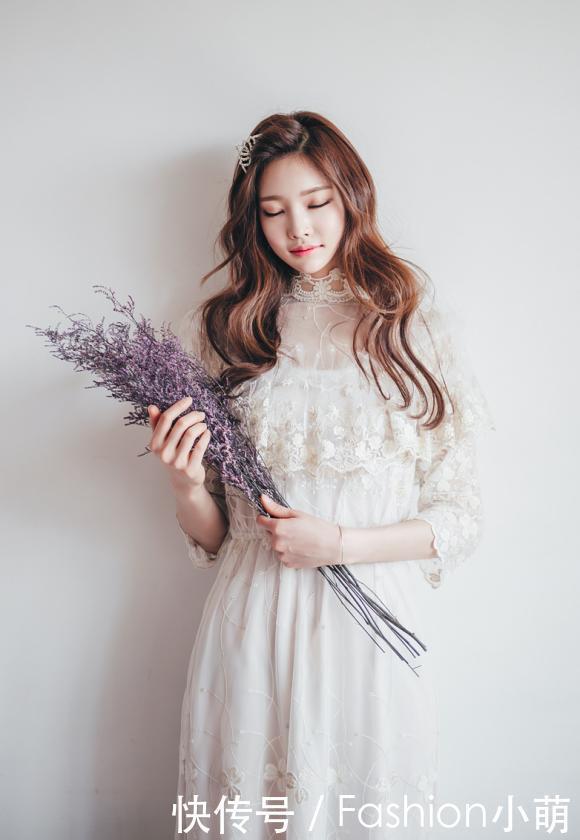 清秋|朴正允：刺绣蕾丝长裙，清秋的复古森系穿搭