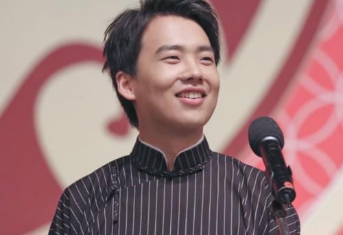  家务|郭麒麟加盟《做家务的男人》，常驻四档综艺节目，是新一代抢手王