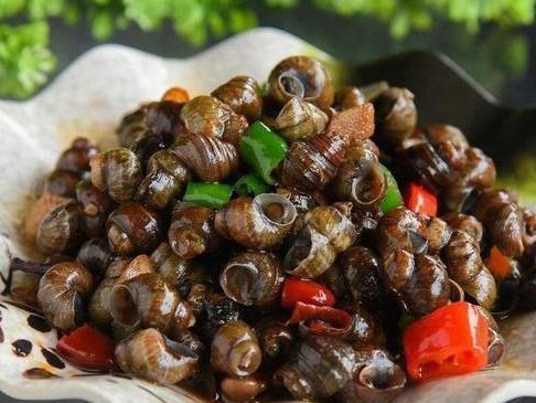 倒入|春季美食推荐尖椒腰花,油豆腐丁炒青椒,爆炒肥肠的做法