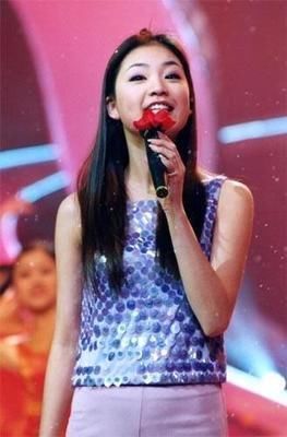  转身|《格格要出嫁》爆红后，18岁的倪睿思甩了胡彦斌，转身跟了罗中旭