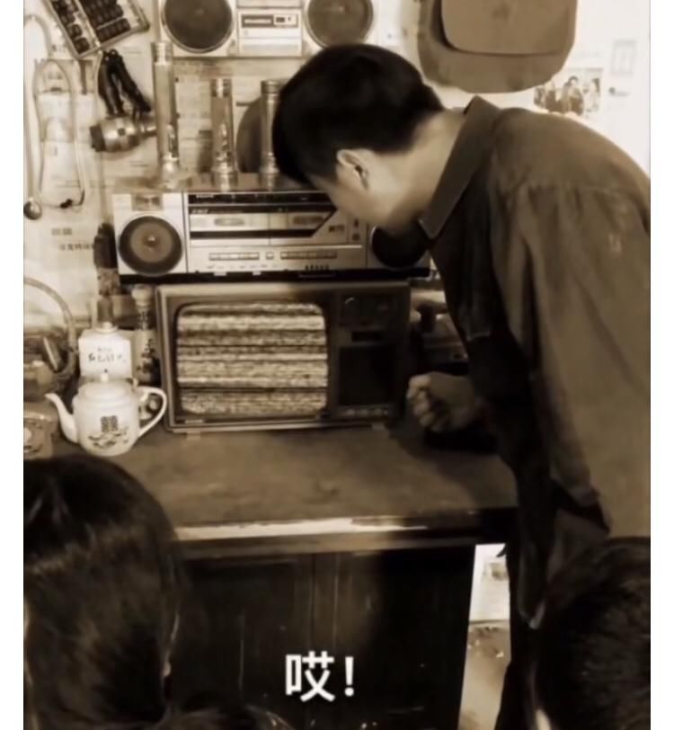  物件|小伙用老物件拍视频还原80后童年，这真是满满的一代人的回忆