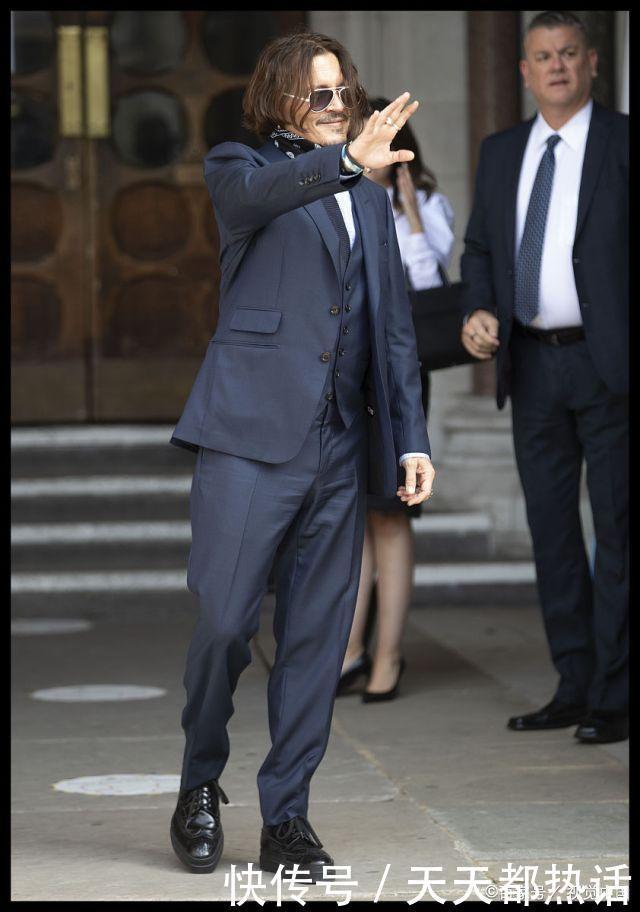 尼德|约翰·尼德普西装革履像个雅痞绅士,艾梅柏·希尔德精致造型太迷人