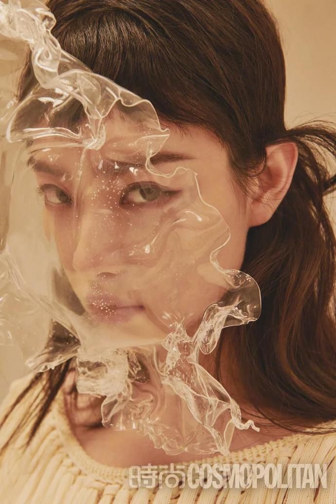 主题|组图：你看懂了吗？倪妮未来感“狮子座”主题写真大片