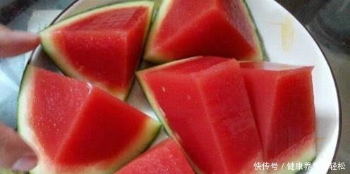 水果|老婆用西瓜做果冻,上班前西瓜水,下班回家切开“乐坏了”