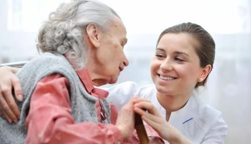 老伴去世|“假孝顺”成流行风气，子女的这些行为看似孝顺，其实很自私！