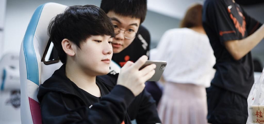  交锋|LPL火影版: TES与IG巅峰对决, 木叶和晓的别样交锋, 谁笑到最后?