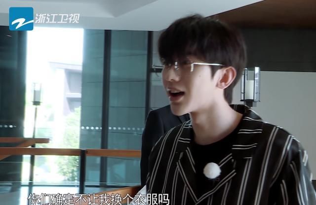  男团|有种“整容”叫跑男团素颜，baby和热巴太真实，看到蔡徐坤我酸了