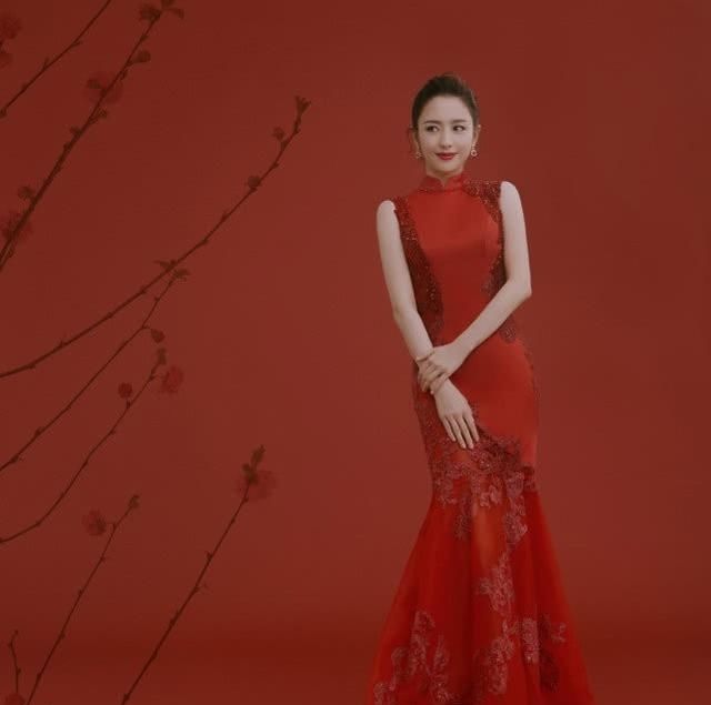  显白|黑黄皮就不能随心所欲穿衣？参考佟丽娅的选色技巧，让你显白N倍