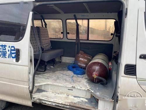  上路|车主私自油改气拉着“炸弹”上路，被罚款还得恢复原状