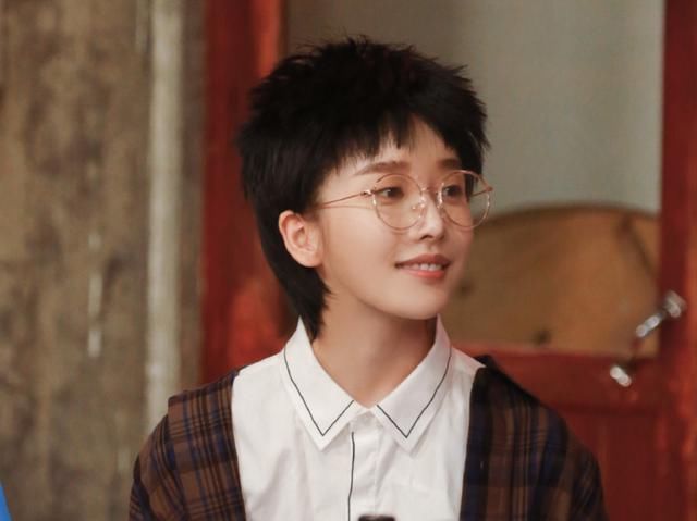  姜贞羽|《元气满满的哥哥》新剧照，姜贞羽变身小正太，整体造型太可了