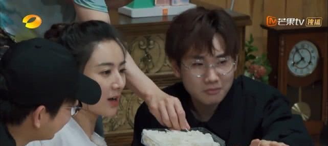  真的|周迅吃2碗饭不怕胖，宋威龙助薇娅卖水果，半小时卖570万元真的吗