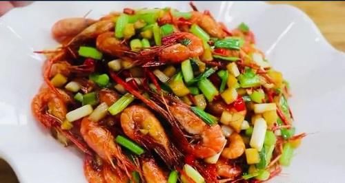 不吃|小河虾再不吃就要过季了，6款做法，鲜香美味，总有一款适合您