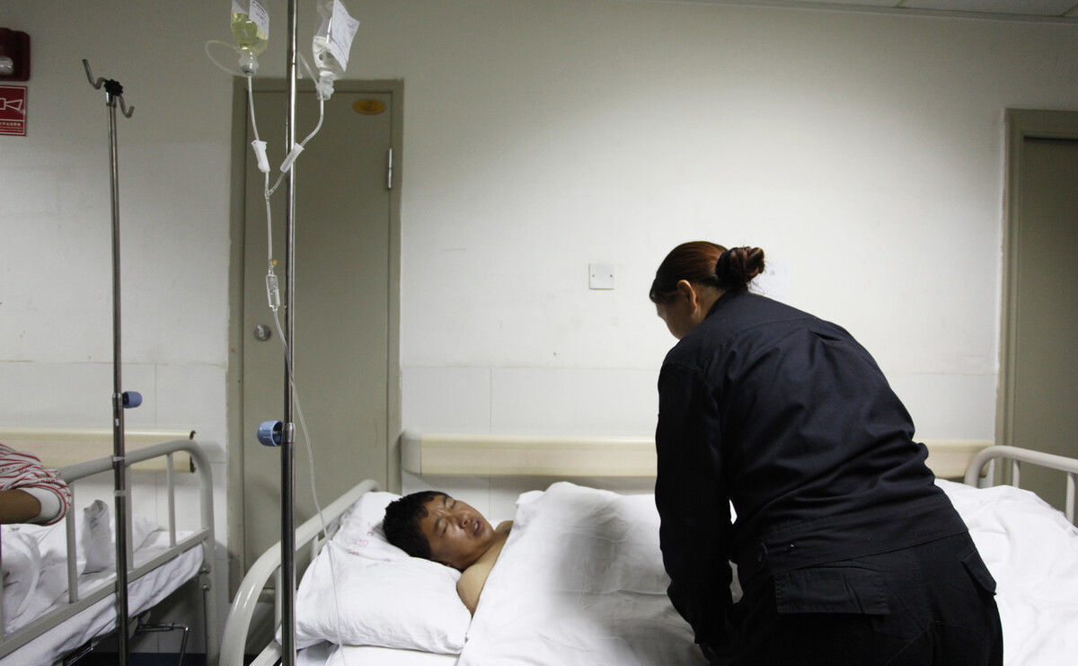 利益和他人|男子踹伤袭胸者或将面临牢狱之灾！学生见义勇为需知其界限