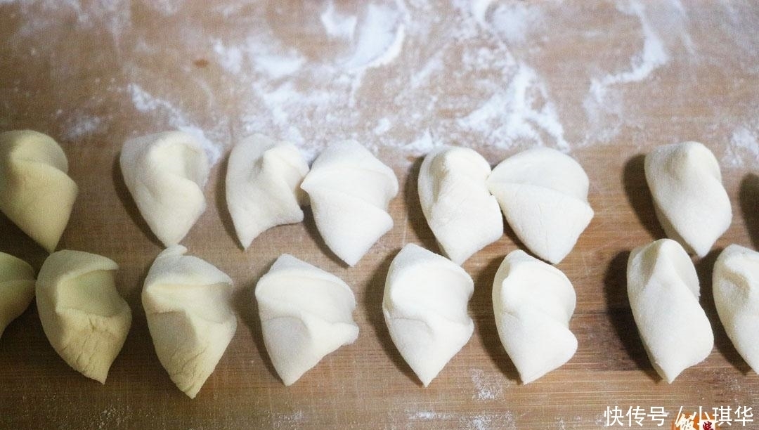 夏天|这种菜夏天才有, 包成饺子, 又鲜又香, 补铁又补钙, 很多人却没吃过!