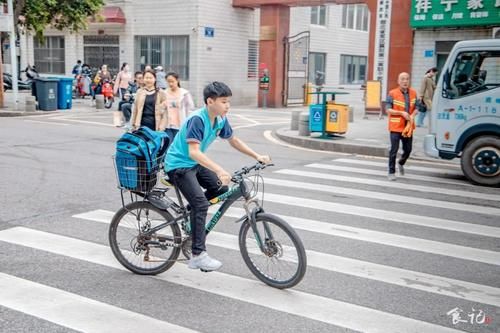 打包|天呐!让人专程驱车上百公里来打包的炸酱面,竟在襄城藏了24年!